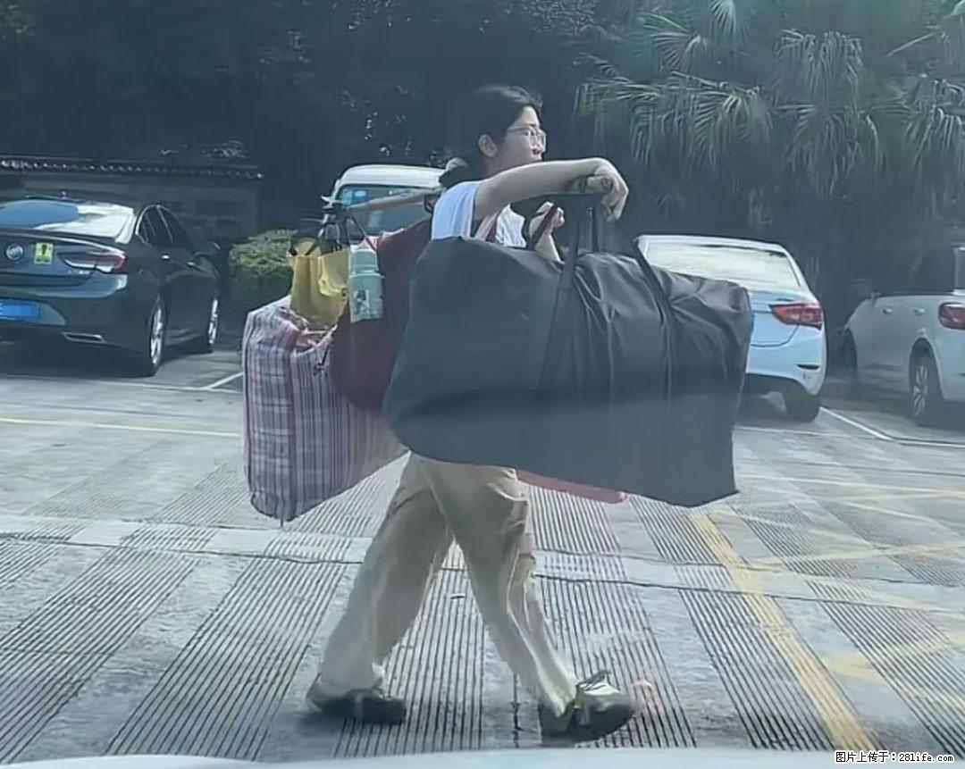 全网追的“扁担女孩”，找了一份暑假工，时薪12元 - 大连生活资讯 - 大连28生活网 dl.28life.com